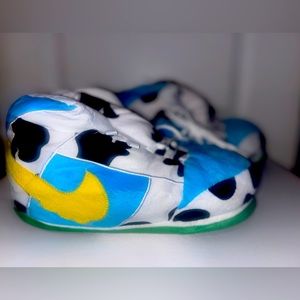 Oversized sneaker slippers